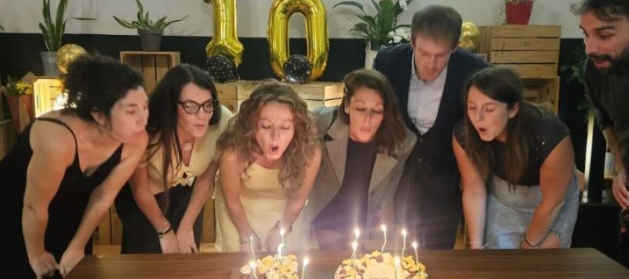 L&rsquo;Amico del Comites &ldquo;muchomasqueidiomas.com&rdquo; festeggia i suoi 10 anni di attivit&agrave;