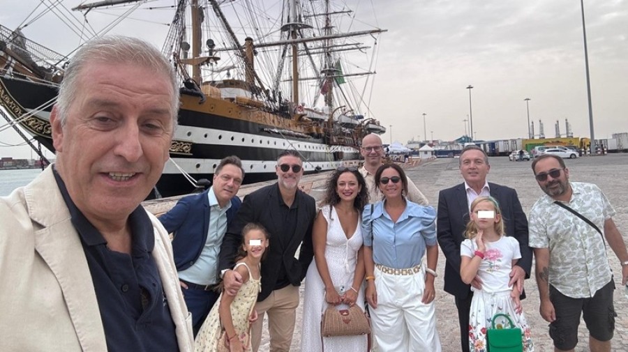 L&rsquo;onore di salire a bordo dell&rsquo;Amerigo Vespucci